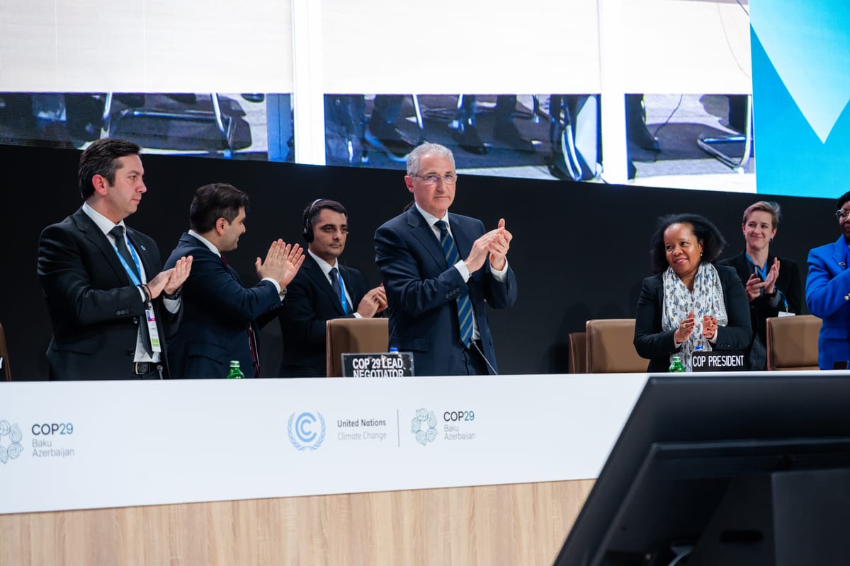 La COP29 cierra con un acuerdo de financiación climática por USD 300.000 millones anuales