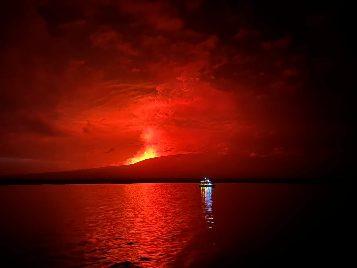 Volcán La Cumbre en las Islas Galápagos entra en un proceso de erupción