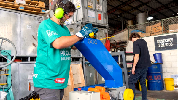 La 'moneda de plástico': cómo nació y cuál es su verdadero valor