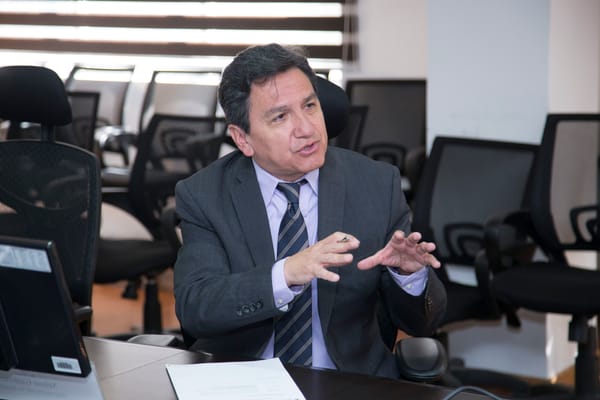Nelson Gutiérrez, Banco Mundial