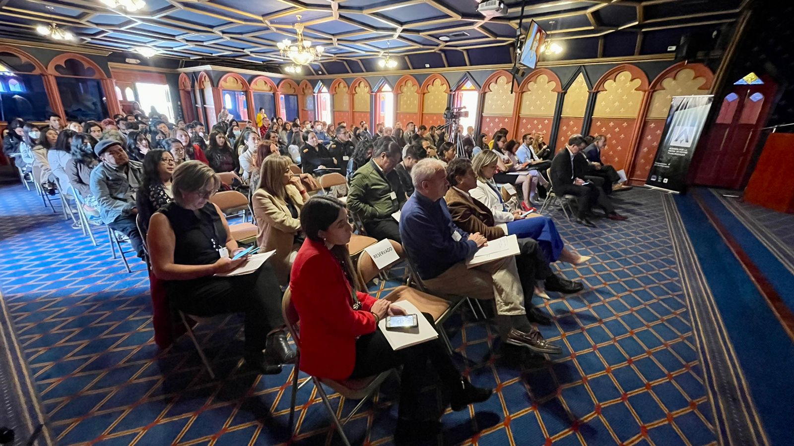 Iniciativas que fomentan la comunicación y educación ambiental