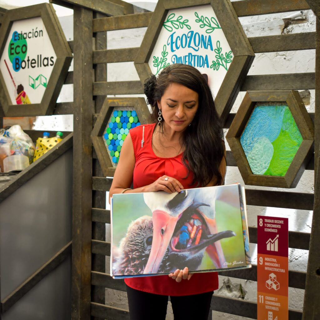 Carolina Saa promueve el aprovechamiento de los productos en el Laboratorio de Reciclaje. Foto: cortesía Carolina Saa