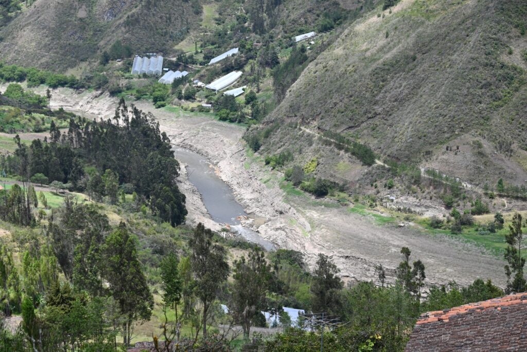 Río Paute sector represa Mazar (3) foto Jorge Bonilla