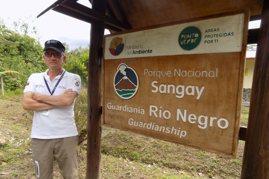 Ángel Palacios, guardaparque en el Parque Nacional Sangay