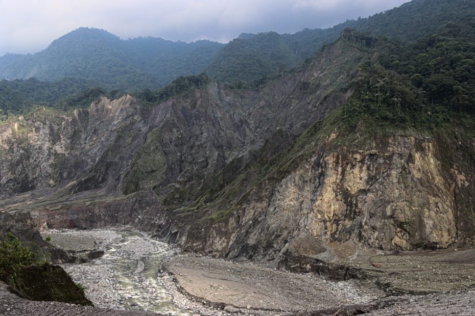 impacto de la erosión regresiva del río Coca